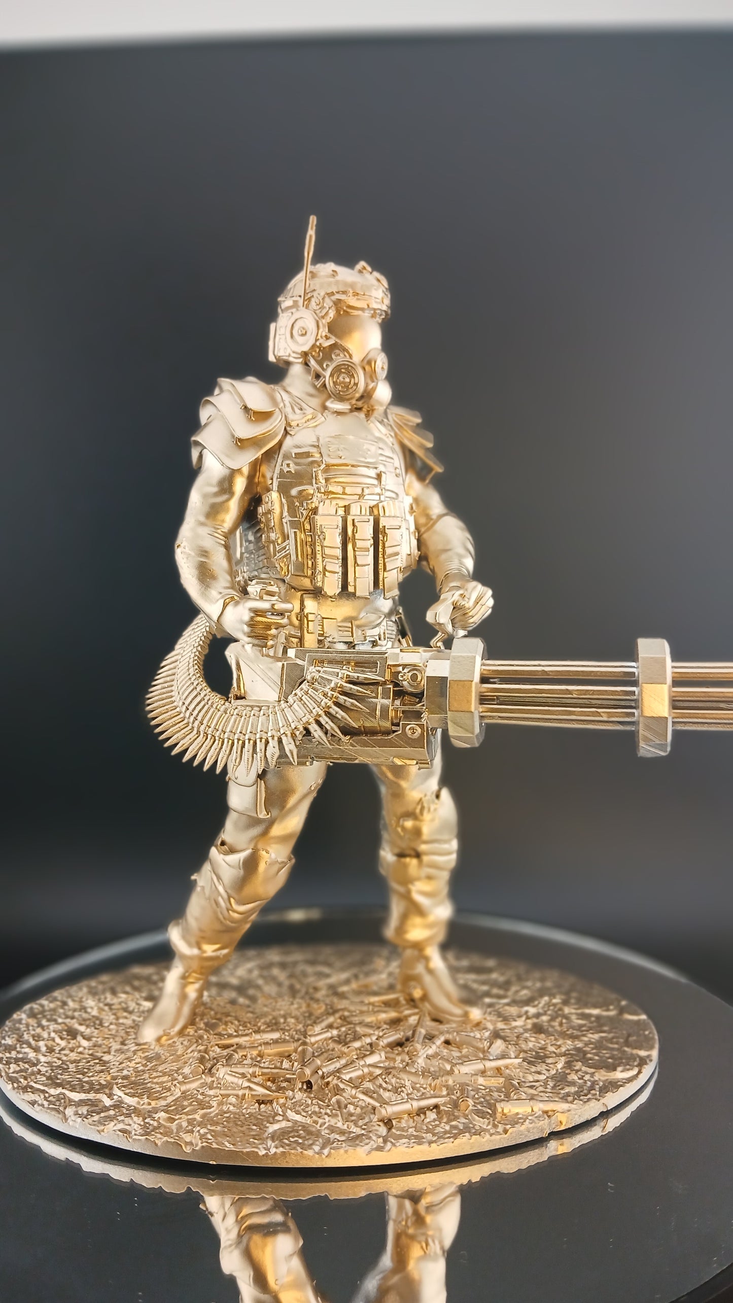 Gold painted Large Gatling Gun Solider 155mm l, 110 mm w, 185 mm H